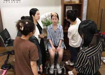 Khám Phá Bí Mật Điều Trị Mụn Chuẩn Y Khoa Tại Miss Tram Spa