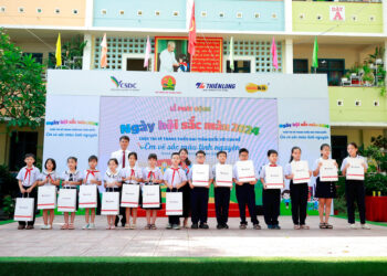 Khởi xướng sự kiện “Lễ hội của những màu sắc” dưới hình thức chủ đề “Em tô diễn đạt lòng nhân ái”